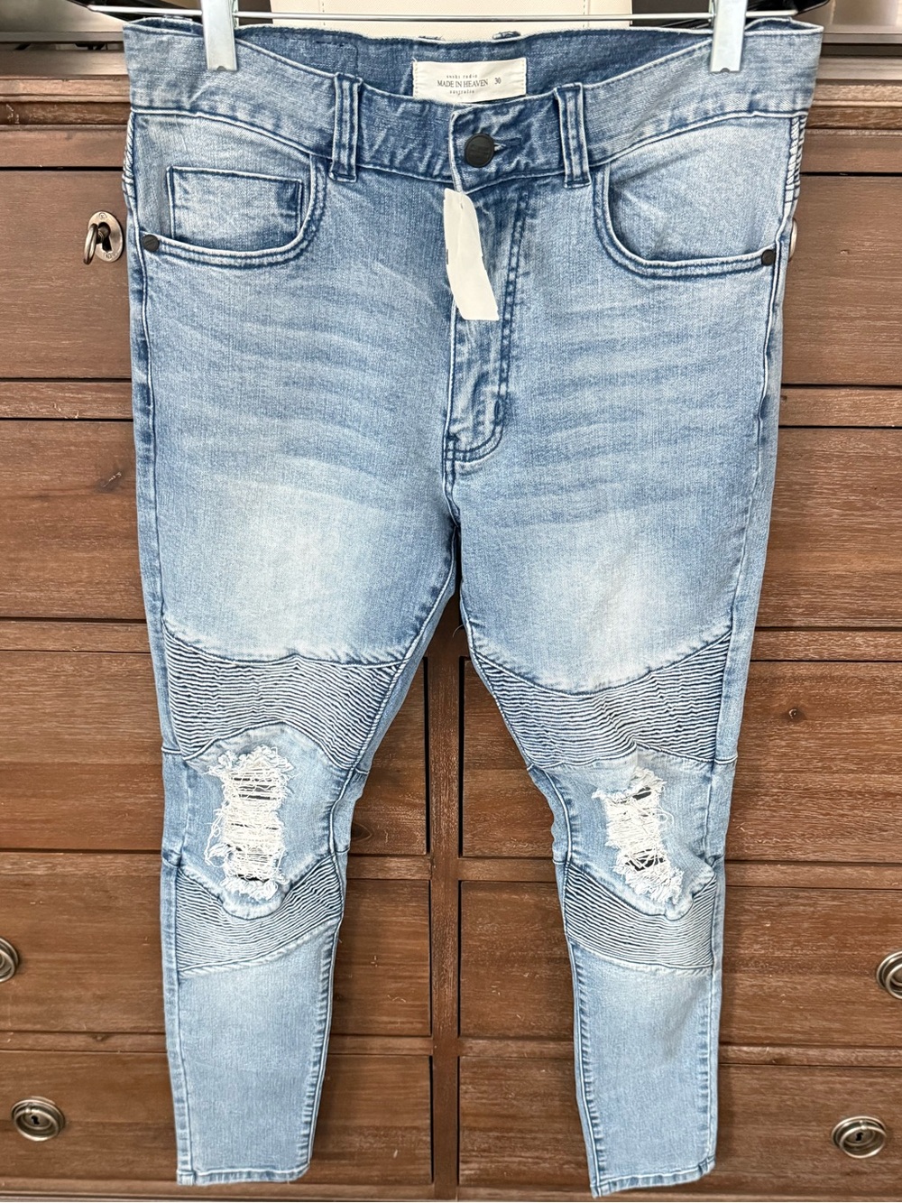 Slim Fit Men's Ripped Light Wash Skinny Jeans